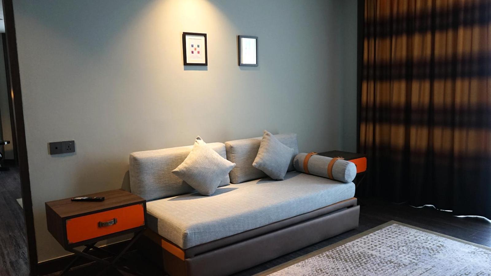 Готель The George Penang By The Crest Collection Джорджтаун Екстер'єр фото A sofa bed